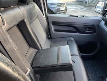 Vauxhall Vivaro 2.0 Turbo D 3100 Elite Panel Van 5dr Diesel Auto L1 H1 Euro 6 (s