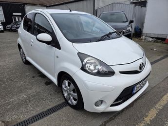 Toyota AYGO VVT-i Fire