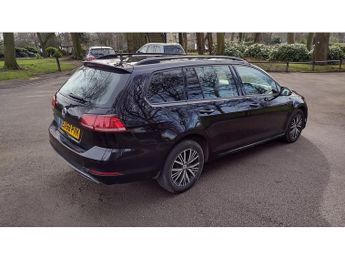 Volkswagen Golf TDI SE Nav