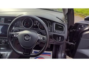 Volkswagen Golf TDI SE Nav
