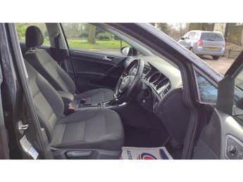 Volkswagen Golf TDI SE Nav