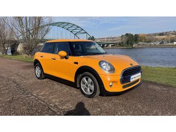 MINI Hatch Cooper