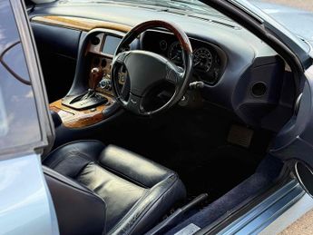 Aston Martin DB7 Vantage