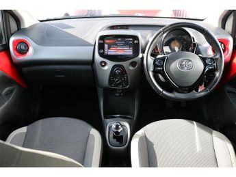 Toyota AYGO VVT-i x-play