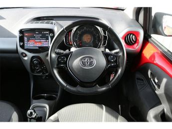 Toyota AYGO VVT-i x-play