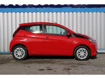 Toyota AYGO VVT-i x-play