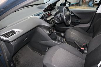 Peugeot 208 BlueHDi Access
