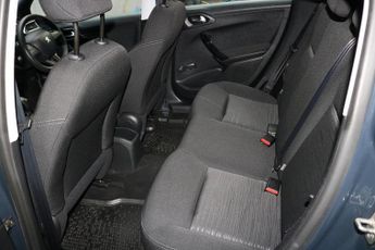 Peugeot 208 BlueHDi Access