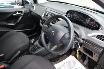 Peugeot 208 BlueHDi Access