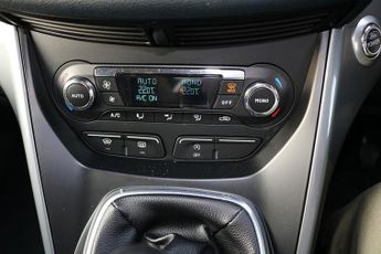 Ford C-Max T EcoBoost Titanium