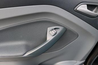 Ford C-Max T EcoBoost Titanium