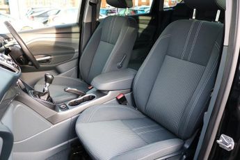 Ford C-Max T EcoBoost Titanium