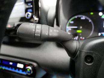 Toyota Yaris VVT-h Icon