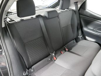 Toyota Yaris VVT-h Icon