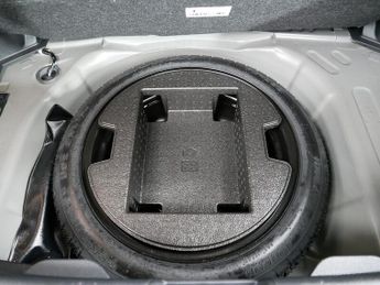 Toyota Yaris VVT-h Icon