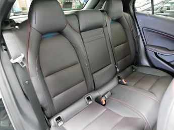Mercedes-Benz GLA GLA220d AMG Line
