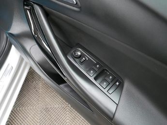 Vauxhall Astra i Turbo Elite Nav