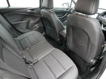 Vauxhall Astra i Turbo Elite Nav