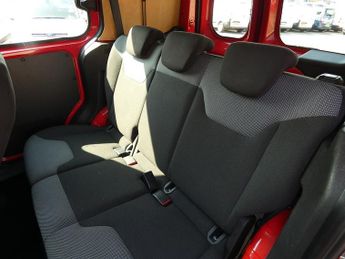 Ford Transit Courier TDCi Base
