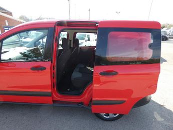 Ford Transit Courier TDCi Base