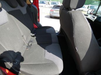 Ford Transit Courier TDCi Base
