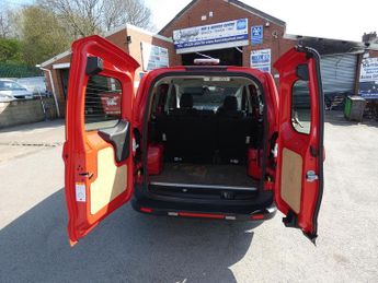 Ford Transit Courier TDCi Base