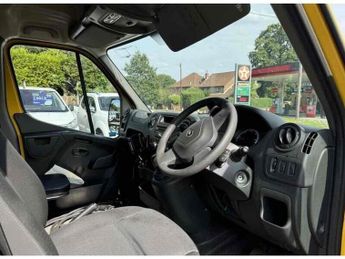 Renault Master ZE 31 33kWh Business Panel Van 5dr Electric Auto FWD LWB Medium 