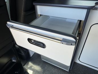 Volkswagen Transporter T6 T30 102 LWB