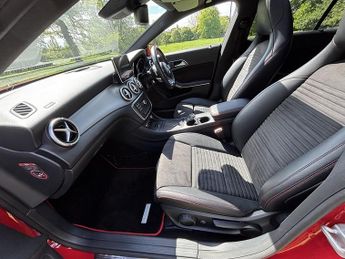 Mercedes-Benz Cla Cla 180 Amg Sport