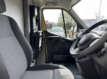 Renault Master ZE 31 33kWh Business Panel Van 5dr Electric Auto FWD LWB Medium