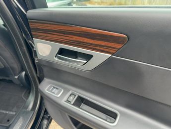 Jaguar XF i Portfolio