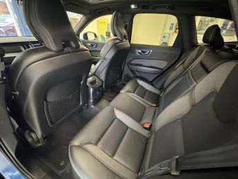 Volvo XC60 h T6 R-Design