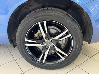 Volvo XC60 h T6 R-Design