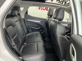 MG MG ZS Trophy Connect Long Range