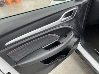 MG MG ZS Trophy Connect Long Range