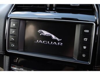 Jaguar F-PACE P250i R-Sport