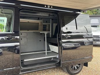 Volkswagen Transporter T6 T32 150 4 Motion SWB