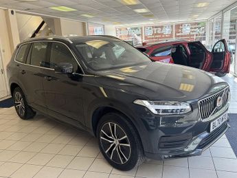 Volvo XC90 B5 MHEV Momentum