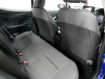 Toyota Yaris VVT-h Icon