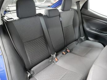Toyota Yaris VVT-h Icon