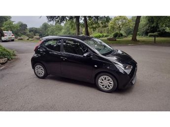Toyota AYGO VVT-i x-play