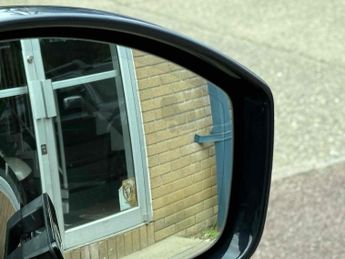 Land Rover Range Rover Evoque P250 MHEV R-Dynamic HSE