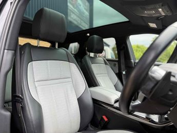 Land Rover Range Rover Evoque P250 MHEV R-Dynamic HSE
