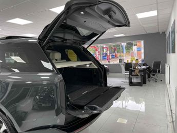 Land Rover Range Rover P400 MHEV Autobiography