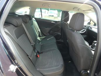 Vauxhall Astra CDTi ecoTEC BlueInjection Tech Line Nav