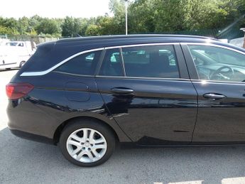 Vauxhall Astra CDTi ecoTEC BlueInjection Tech Line Nav