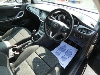 Vauxhall Astra CDTi ecoTEC BlueInjection Tech Line Nav