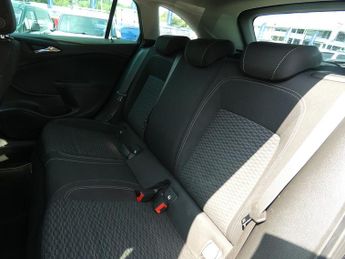 Vauxhall Astra CDTi ecoTEC BlueInjection Tech Line Nav