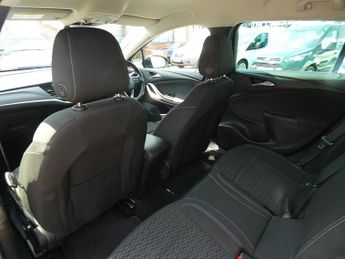Vauxhall Astra CDTi ecoTEC BlueInjection Tech Line Nav