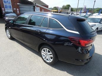 Vauxhall Astra CDTi ecoTEC BlueInjection Tech Line Nav